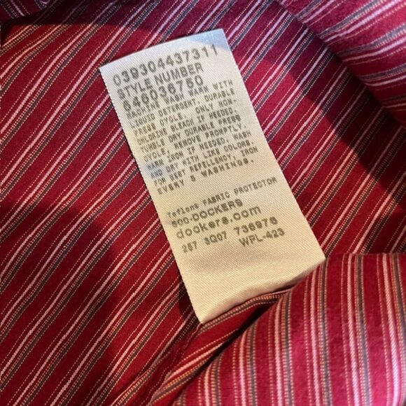 Dockers Men's Button Down Shirt Crimson Red Striped Size Medium - Picture 6 of 9